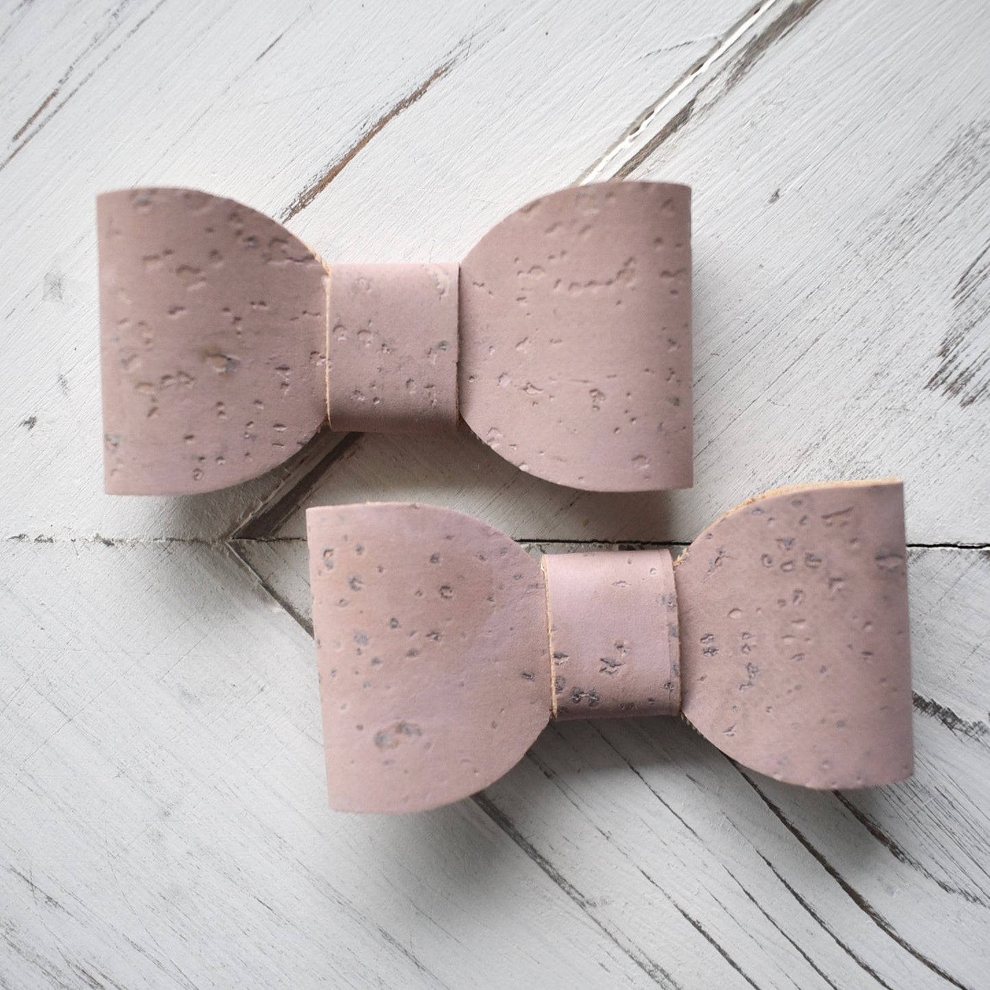 Rylie Cork Bow image 0