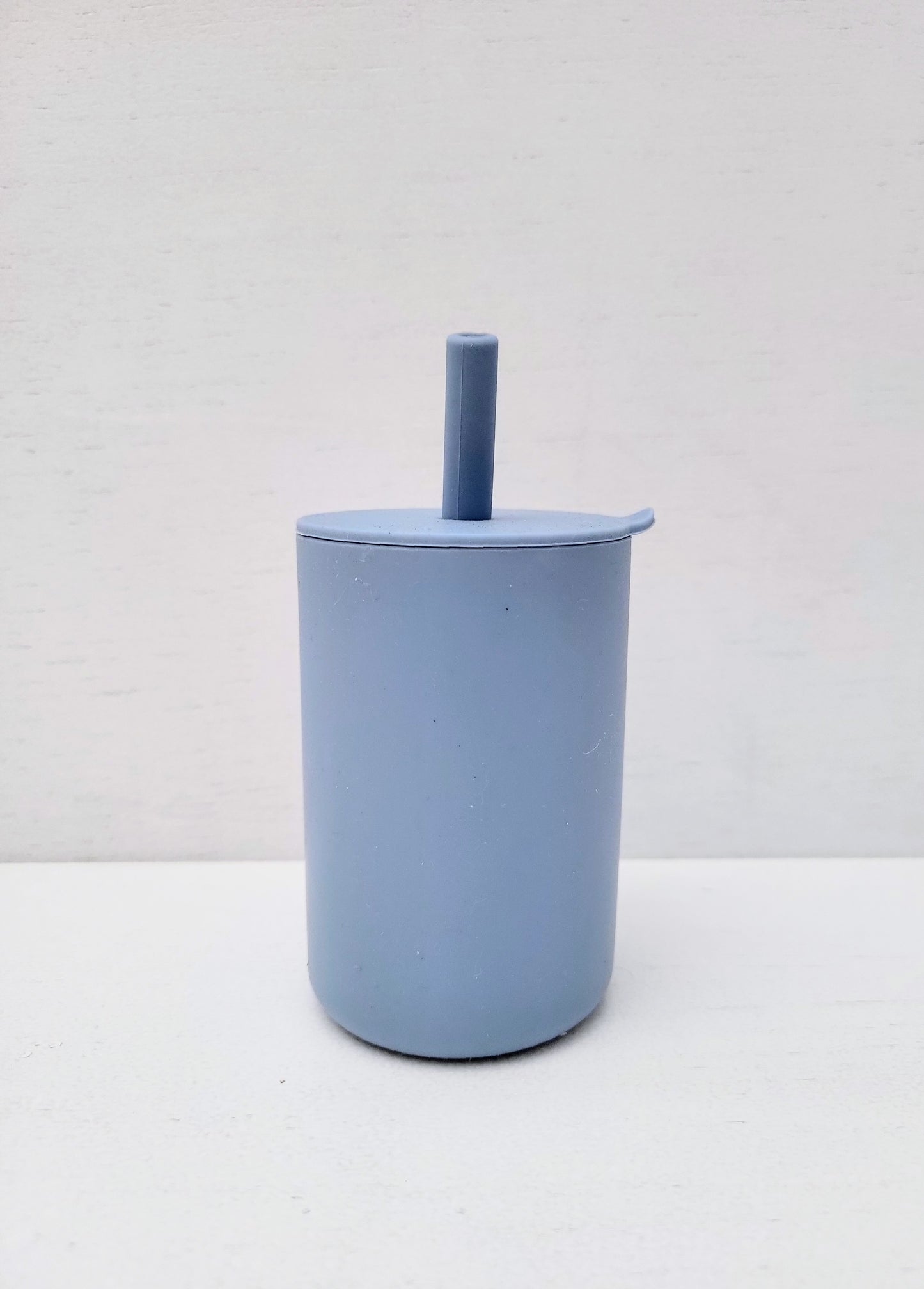 Silicone Cup with Straw image 4