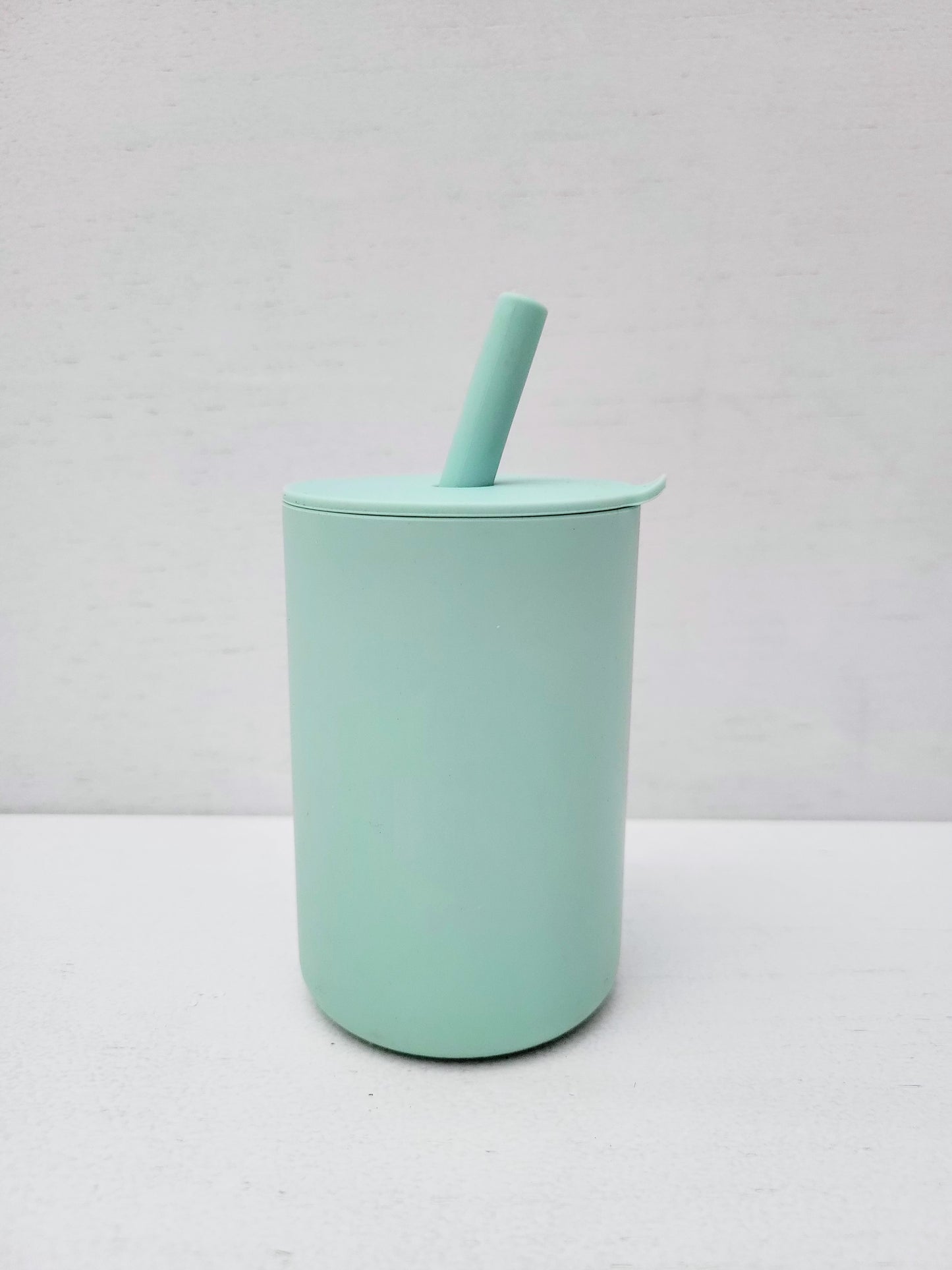 Silicone Cup with Straw image 2